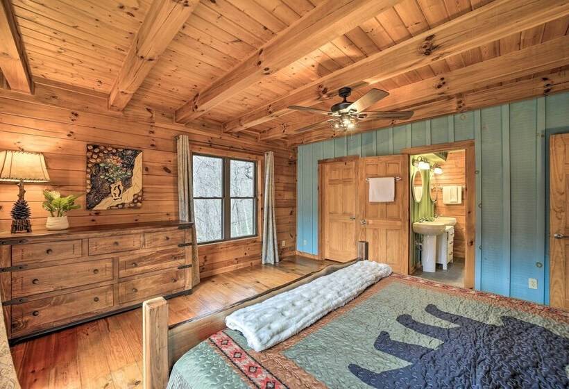 Waynesville  Mountain Top Retreat  W/ Decks!