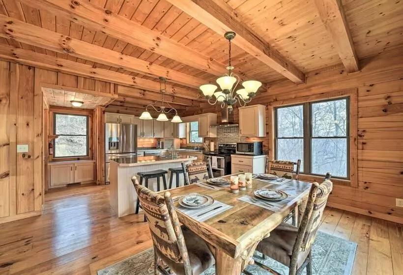 Waynesville  Mountain Top Retreat  W/ Decks!