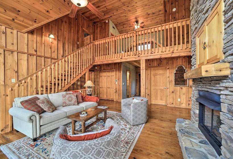 Waynesville  Mountain Top Retreat  W/ Decks!