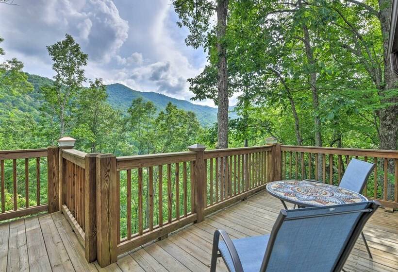 Waynesville  Mountain Top Retreat  W/ Decks!