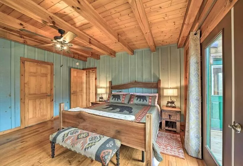 Waynesville  Mountain Top Retreat  W/ Decks!