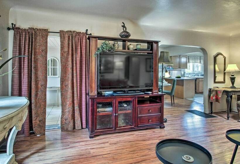 Albuquerque Home W/ Patio < 1 Mile To Nob Hill!