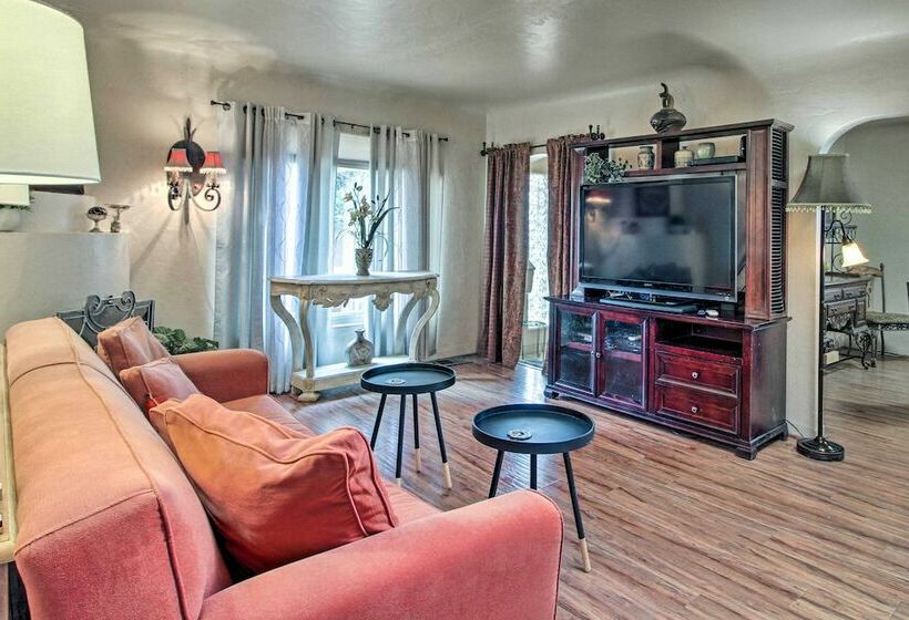 Albuquerque Home W/ Patio < 1 Mile To Nob Hill!