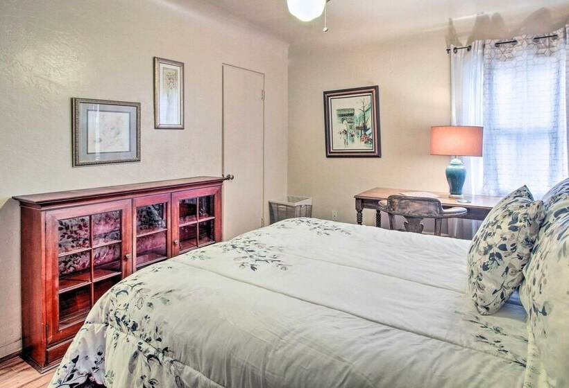 Albuquerque Home W/ Patio < 1 Mile To Nob Hill!