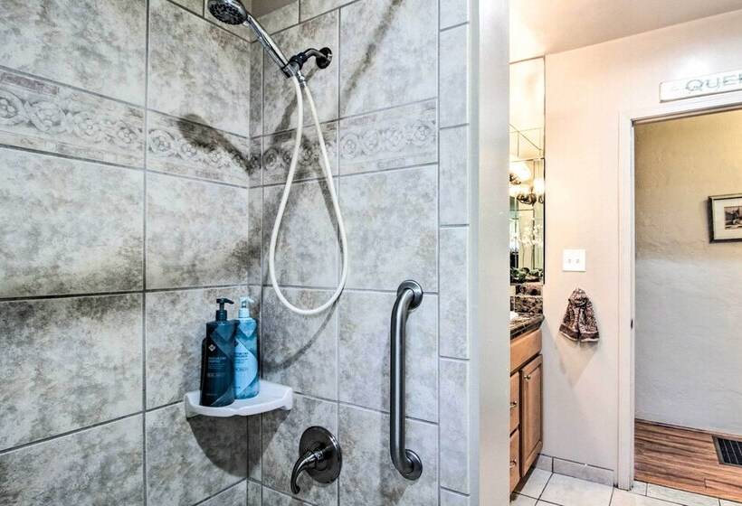 Albuquerque Home W/ Patio < 1 Mile To Nob Hill!