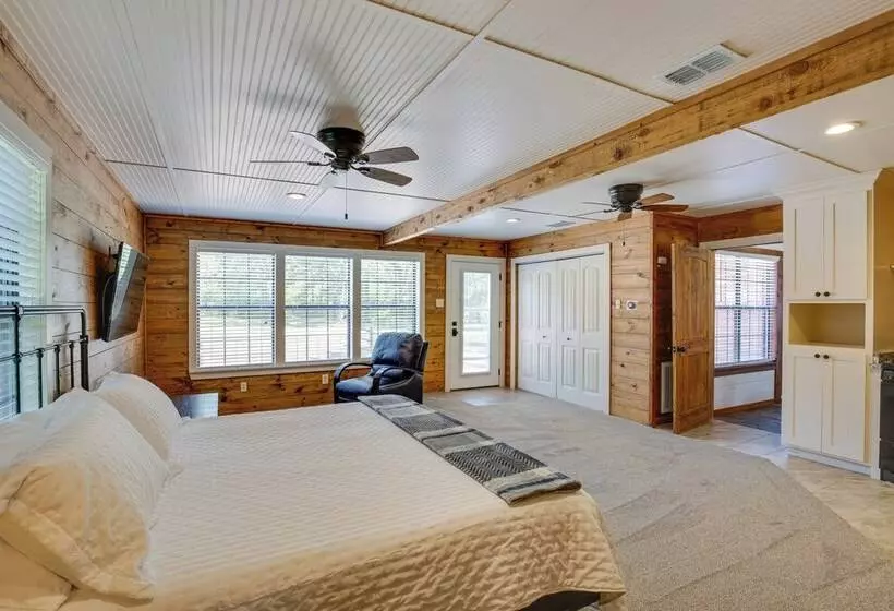 Angler S Cabin: Direct Lake Fork Access, By Marina