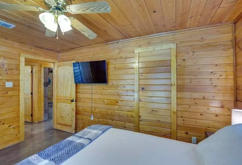 Angler S Cabin: Direct Lake Fork Access, By Marina