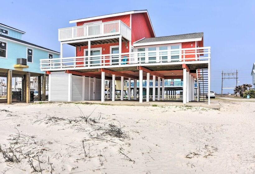 Beachfront Galveston Oasis: Balconies, Ocean View!
