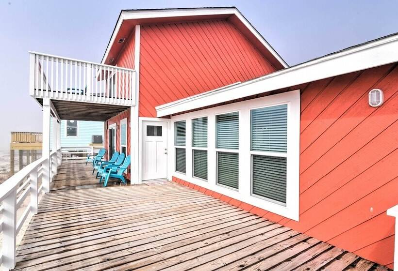 Beachfront Galveston Oasis: Balconies, Ocean View!