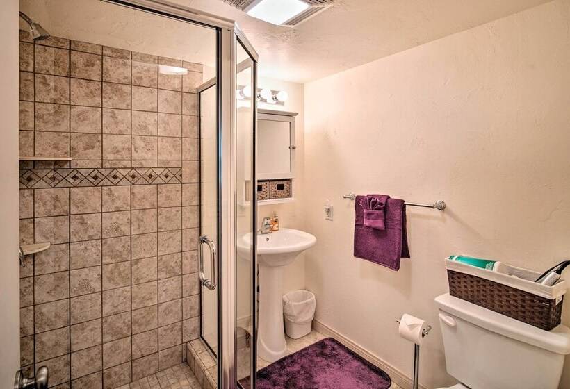 5 Mi To Snow Summit: Cabin W/ Deck & Fireplace