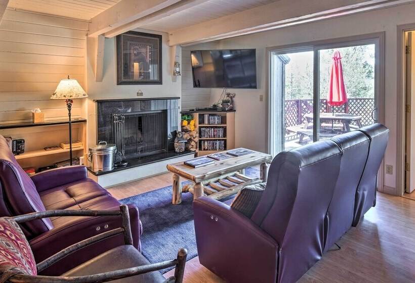 5 Mi To Snow Summit: Cabin W/ Deck & Fireplace