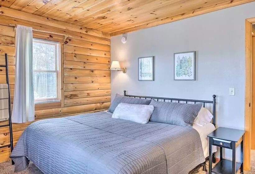 Cabin Retreat On Table Rock Lake W/ Fire Pit!