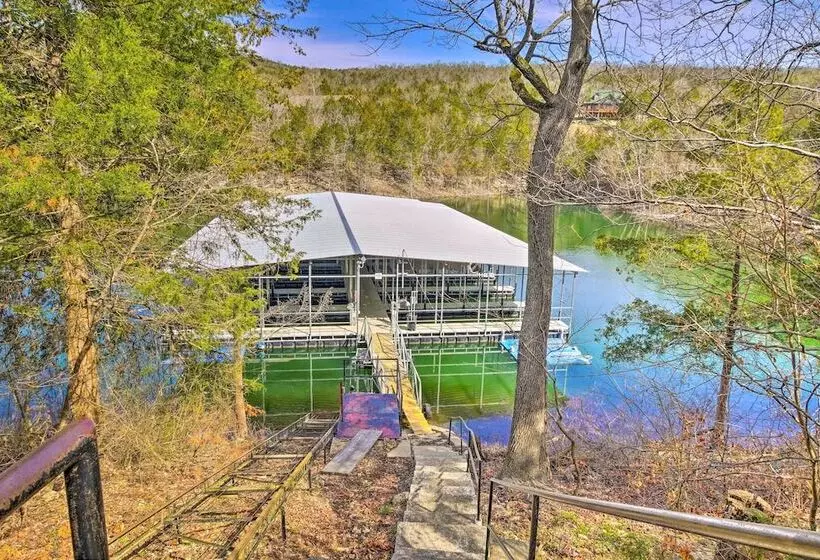 Cabin Retreat On Table Rock Lake W/ Fire Pit!