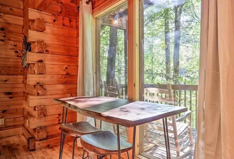 Cabin W/ Hot Tub + Deck, 3 Mi To Pigeon Forge