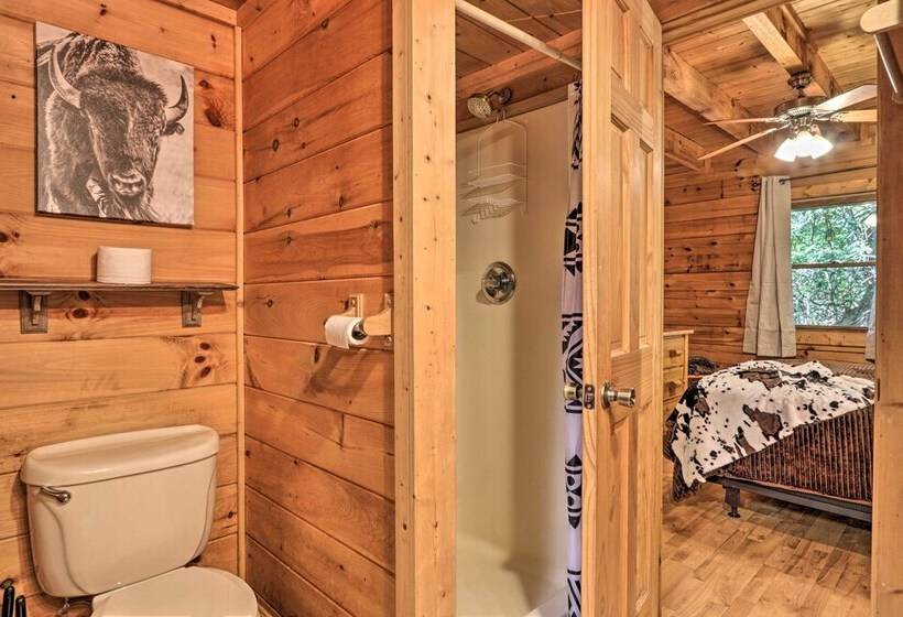 Cabin W/ Hot Tub + Deck, 3 Mi To Pigeon Forge