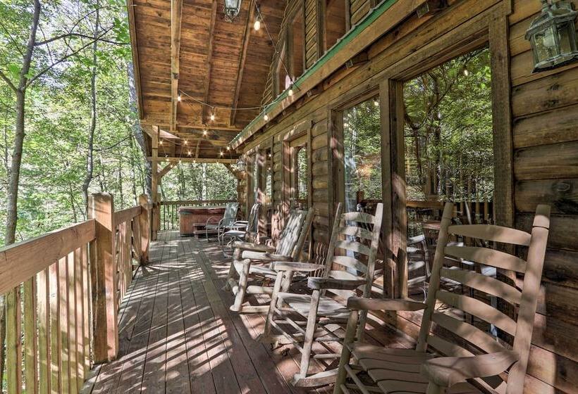 Cabin W/ Hot Tub + Deck, 3 Mi To Pigeon Forge