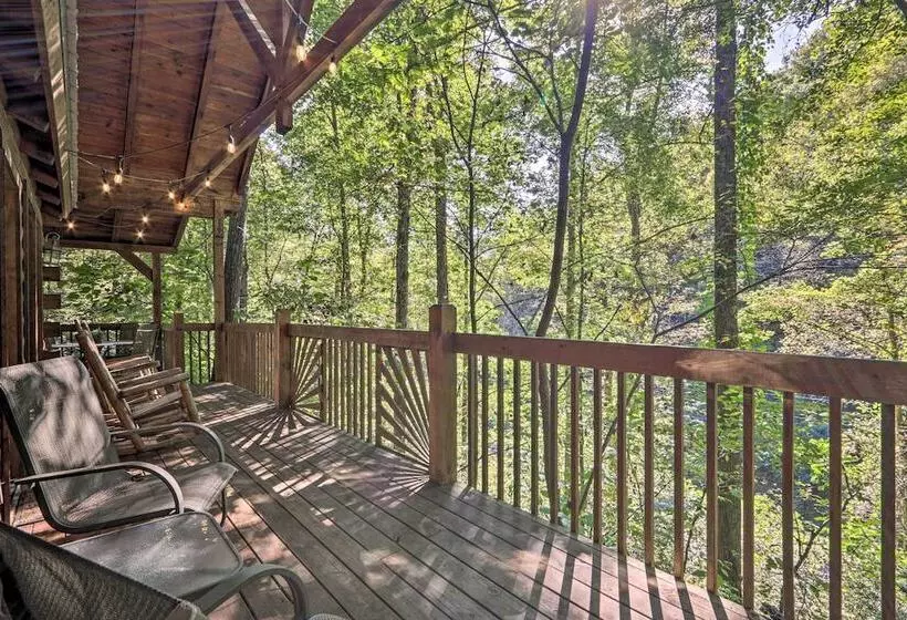 Cabin W/ Hot Tub + Deck, 3 Mi To Pigeon Forge