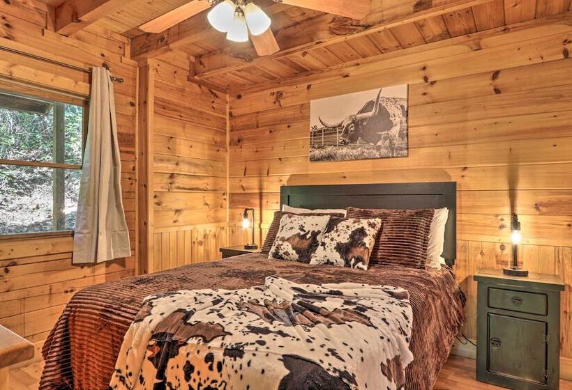 Cabin W/ Hot Tub + Deck, 3 Mi To Pigeon Forge