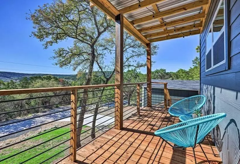 Canyon Lake Home W/ Hot Tub & Fire Pit!