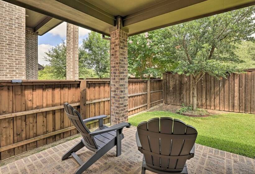 Chic Family Friendly Home In Irving W/ Yard!