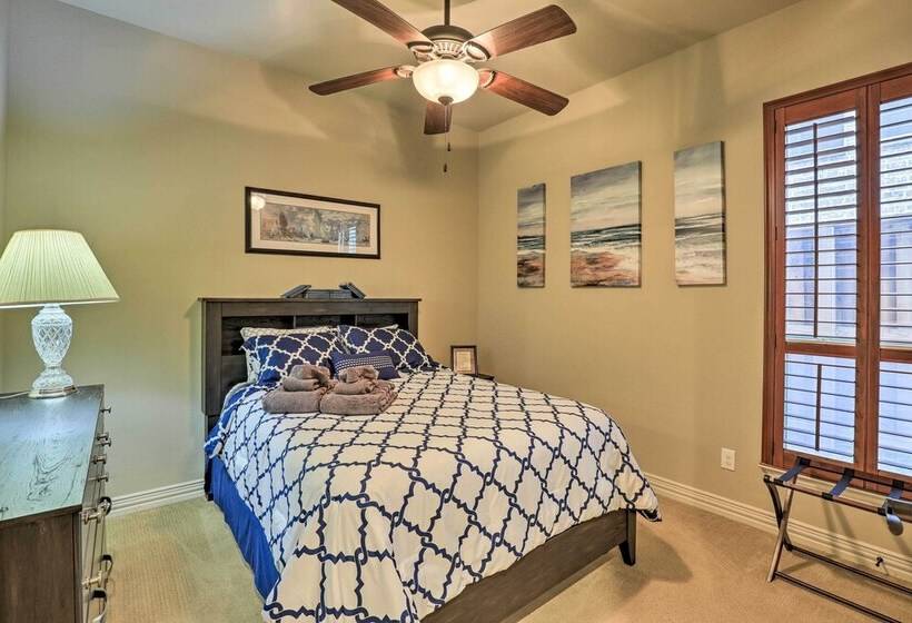 Chic Family Friendly Home In Irving W/ Yard!