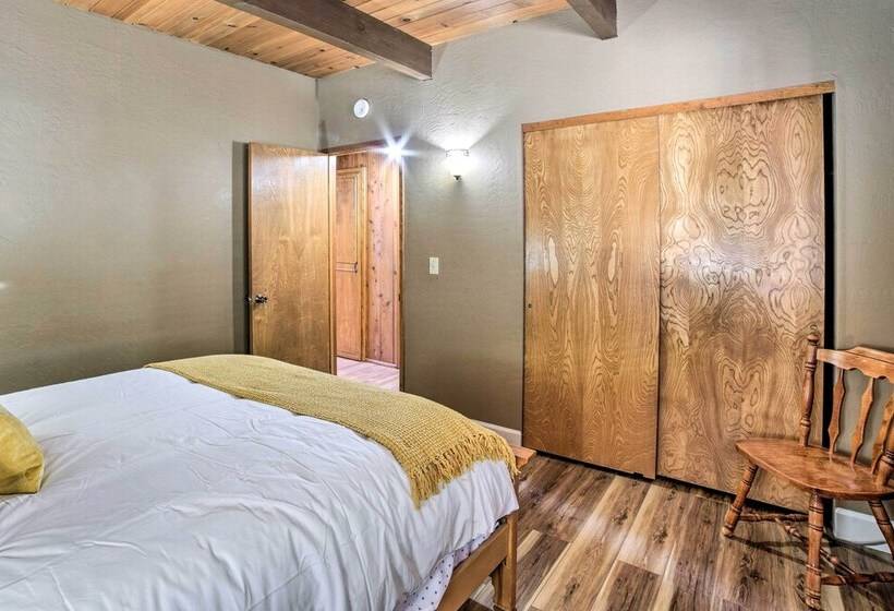 Cozy Cabin ~ 3 Mi To Lake Arrowhead Village