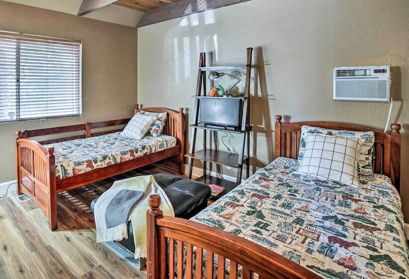 Cozy Cabin ~ 3 Mi To Lake Arrowhead Village