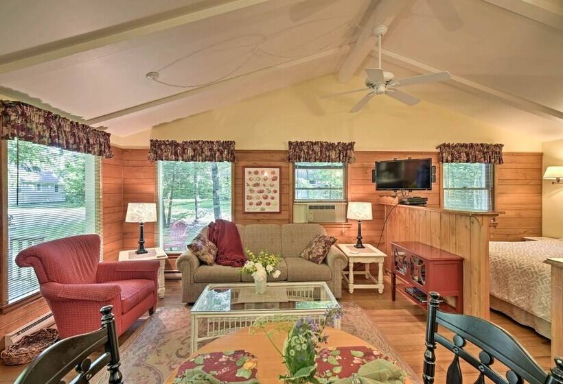 Cozy Cottage Duplex: Walk To Peninsula State Park!