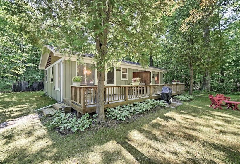 Cozy Cottage Duplex: Walk To Peninsula State Park!