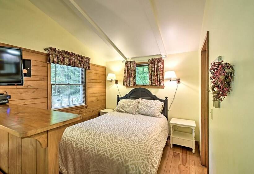 Cozy Cottage Duplex: Walk To Peninsula State Park!