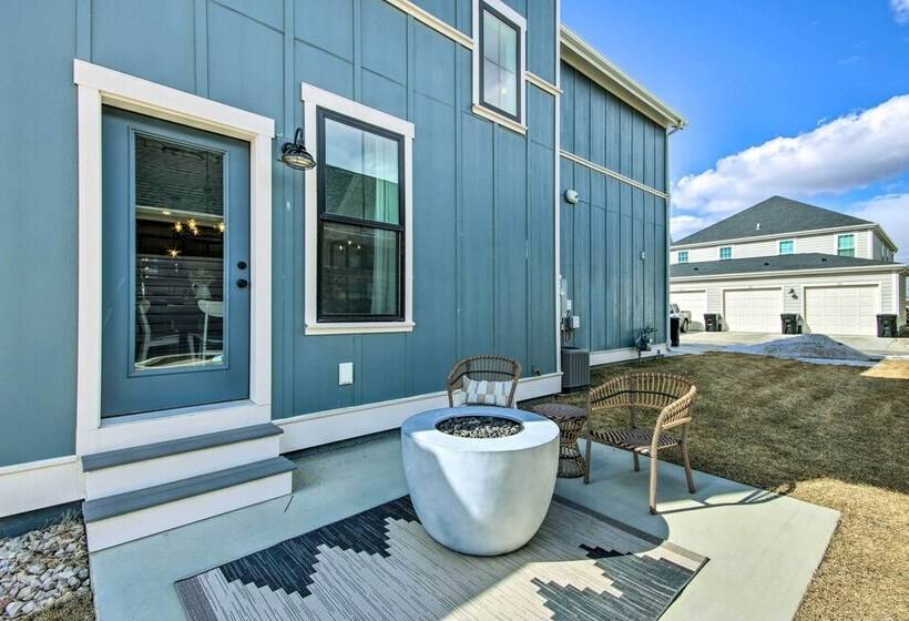 Cozy Montana Retreat W/ Patio & Fire Pit!