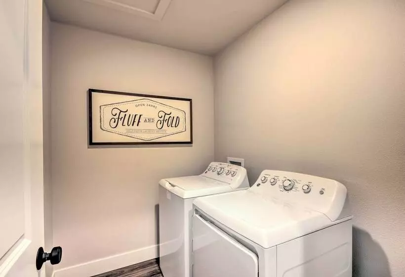 Cozy Montana Retreat W/ Patio & Fire Pit!