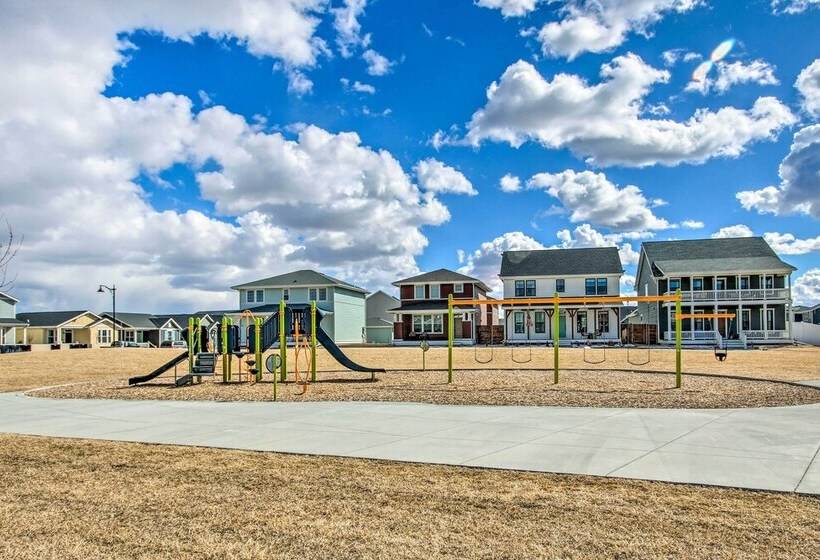 Cozy Montana Retreat W/ Patio & Fire Pit!