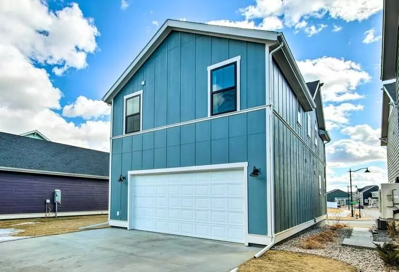 Cozy Montana Retreat W/ Patio & Fire Pit!