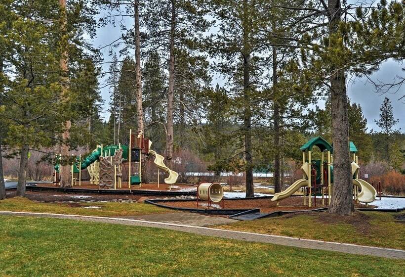 Cabin < 2 Mi To Tahoe Donner Downhill Ski Resort