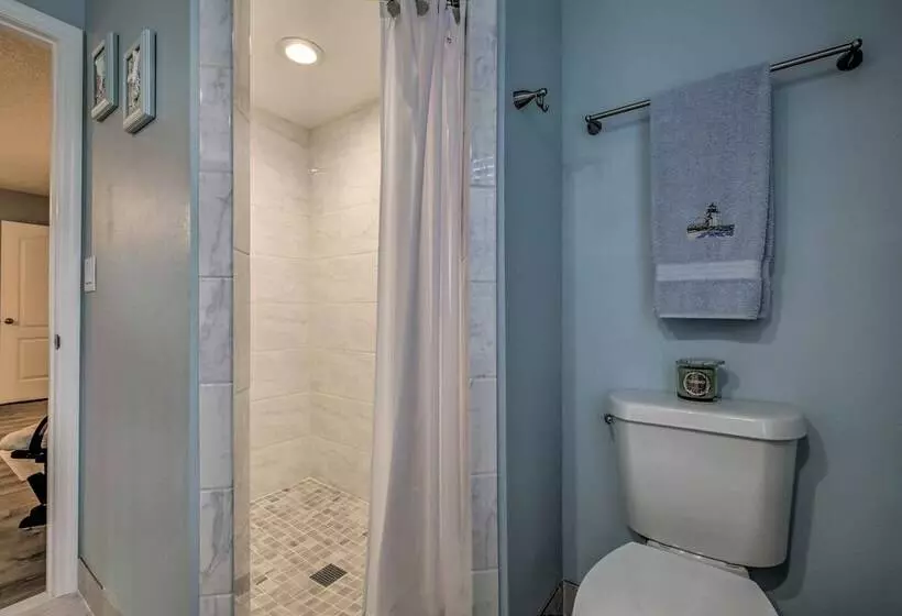 Crystal River Home W/ Dock, 1 Mile To Boat Launch