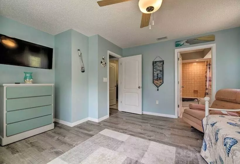 Crystal River Home W/ Dock, 1 Mile To Boat Launch