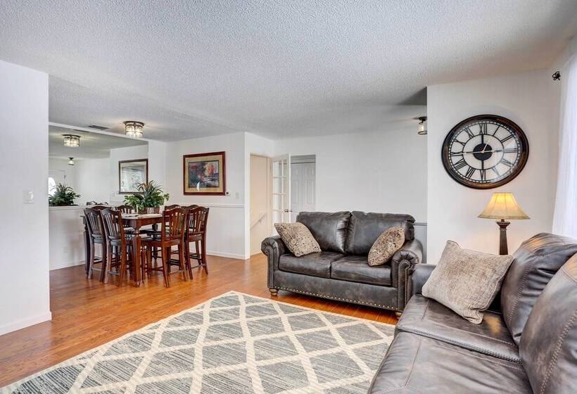 Centennial Home W/ Game Room, 11 Mi To Downtown!