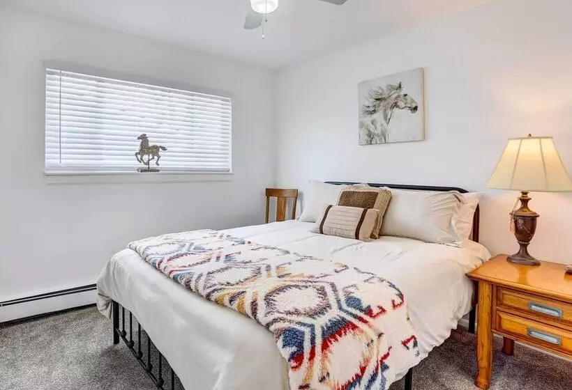 Centennial Home W/ Game Room, 11 Mi To Downtown!