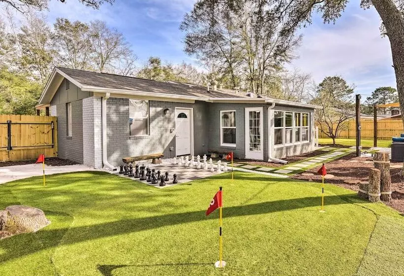 Emerald Coast Vacation Rental: 1 Mi To Beach