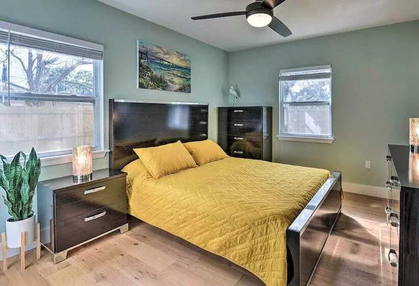 Emerald Coast Vacation Rental: 1 Mi To Beach