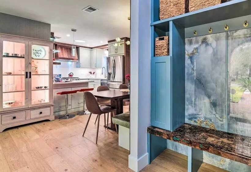 Emerald Coast Vacation Rental: 1 Mi To Beach