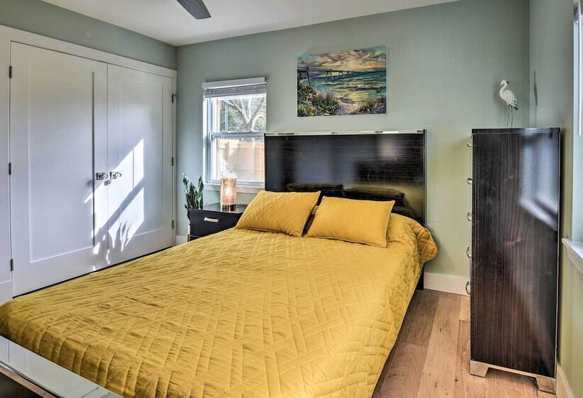 Emerald Coast Vacation Rental: 1 Mi To Beach