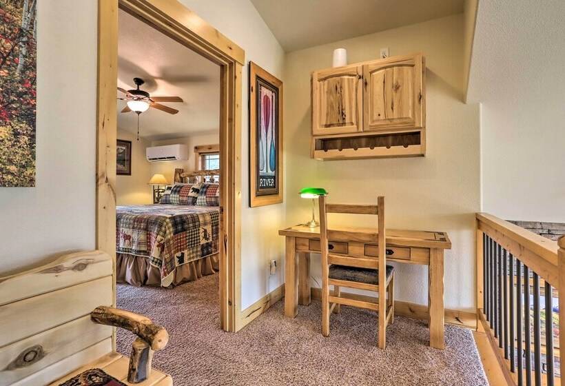 Updated & Spacious Lodge In Heart Of Estes Park!
