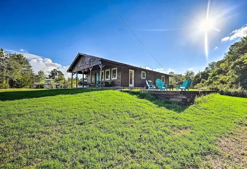 Broken Bow Retreat W/ Large Yard + Fire Pit!