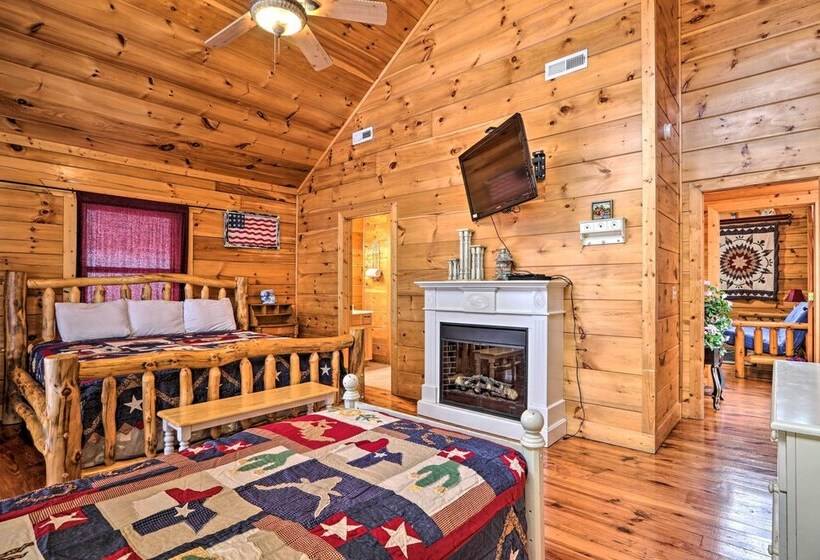 Grand Lodge W/ Hot Tub ~ 12 Mi To Gatlinburg!