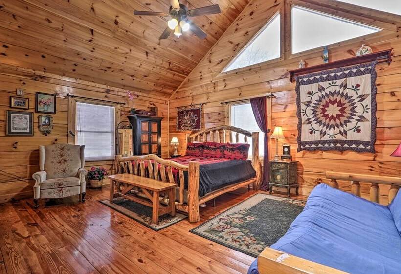 Grand Lodge W/ Hot Tub ~ 12 Mi To Gatlinburg!