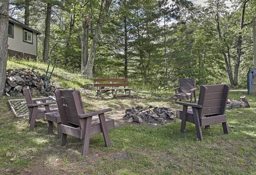 Hayward Cabin On Grindstone Lake: Bring Your Boat!