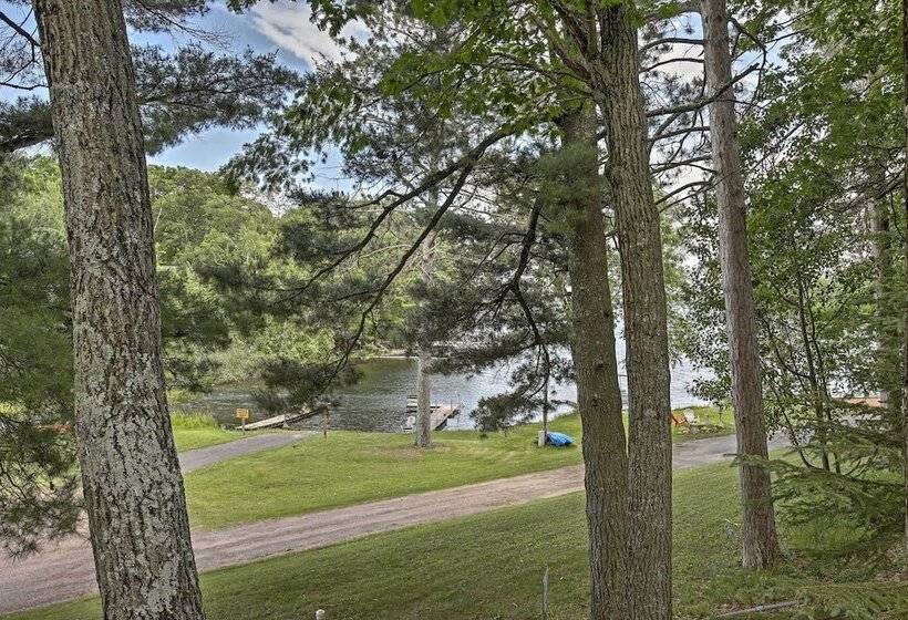 Hayward Cabin On Grindstone Lake: Bring Your Boat!