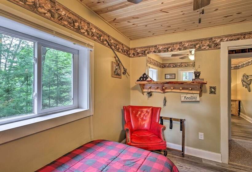 Hayward Cabin On Grindstone Lake: Bring Your Boat!